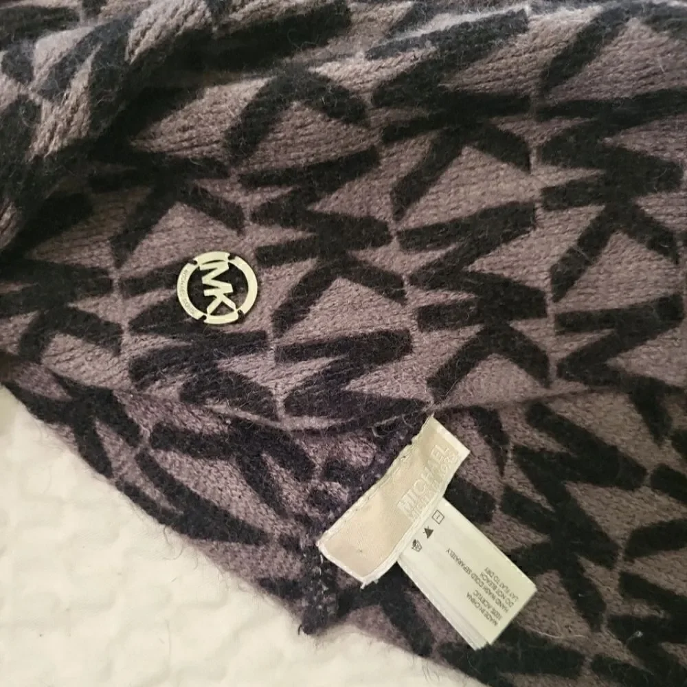 MICHAEL KORS Black/Gray MK Logo Monogram Large Infinity Scarf MSRP $88 60